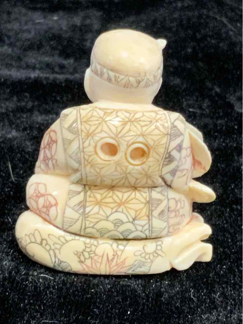 Figurine