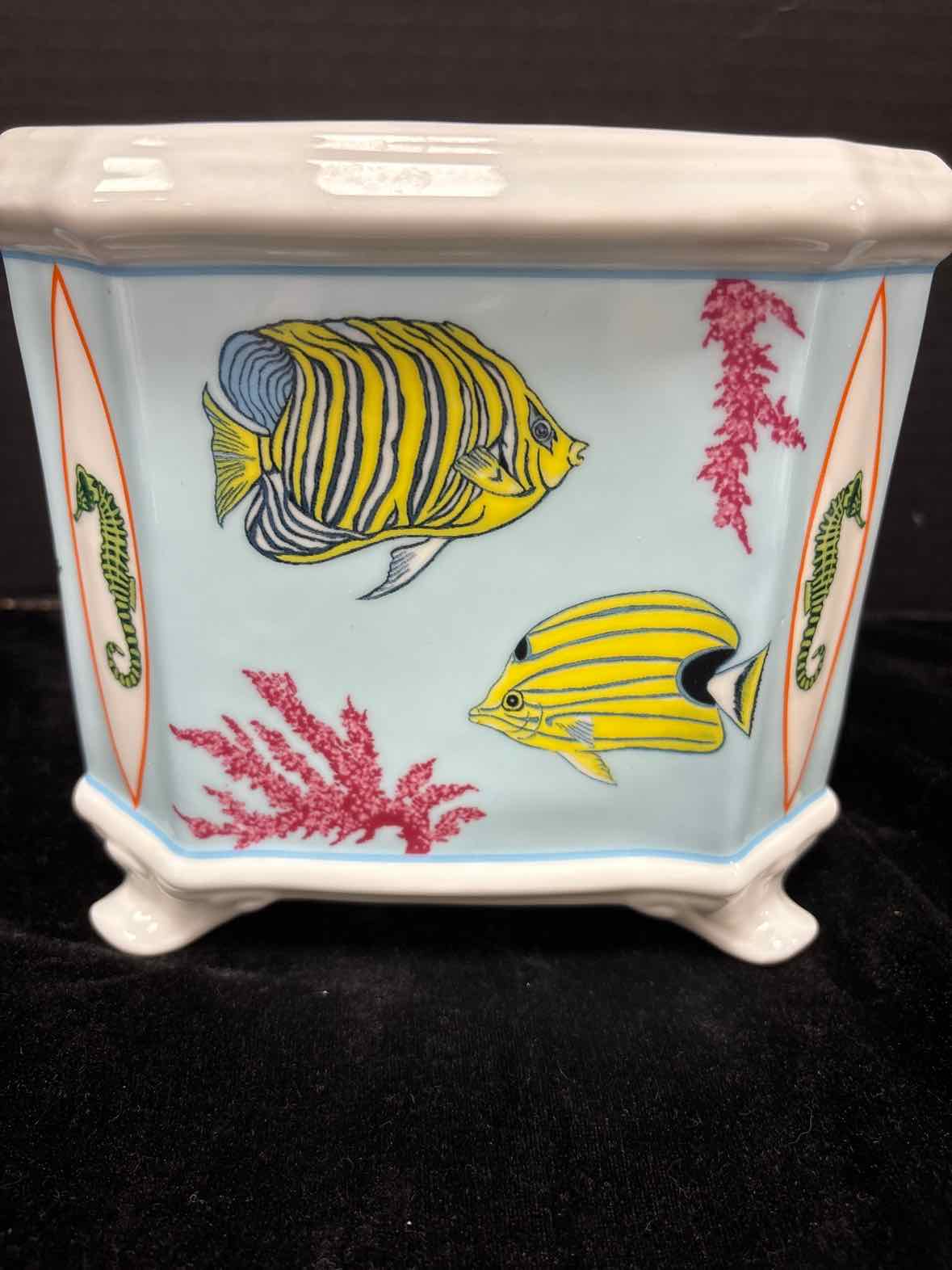 Chase Cache Pot