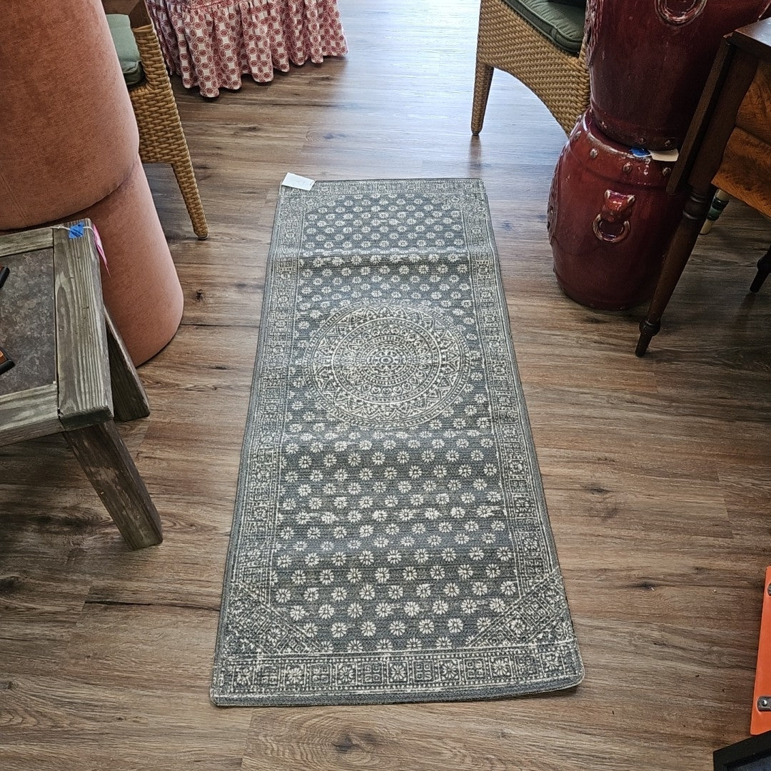 Tahari Runner