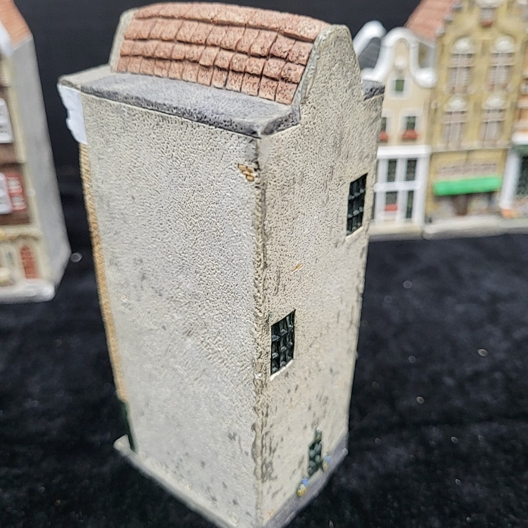 Wonderworld Figurine