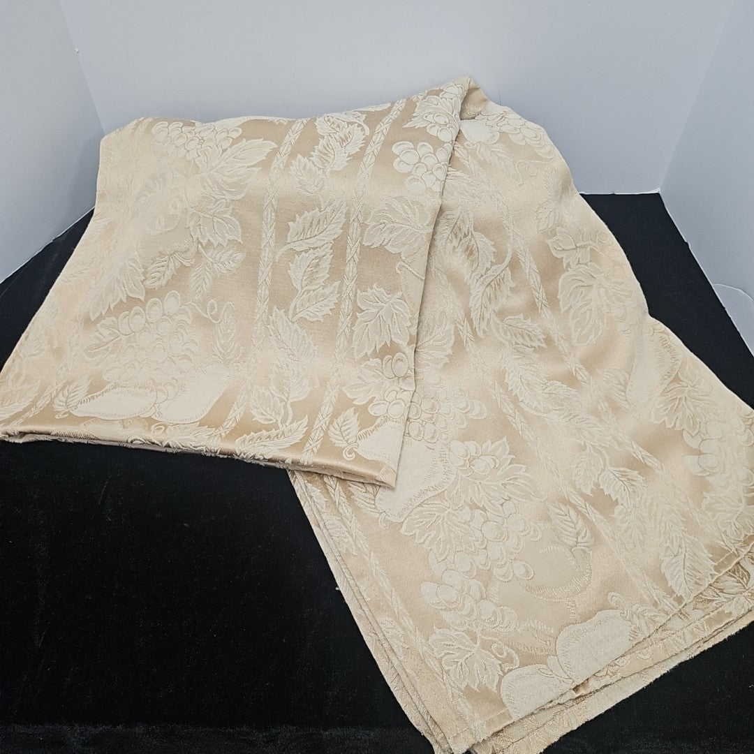 Tablecloth