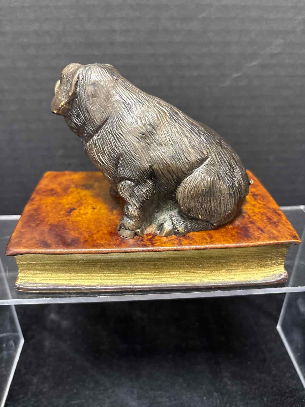 Figurine