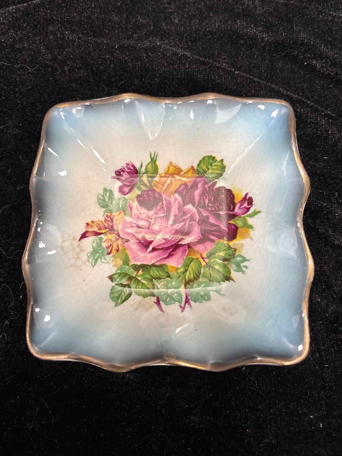Staffordshire Trinket Bowl