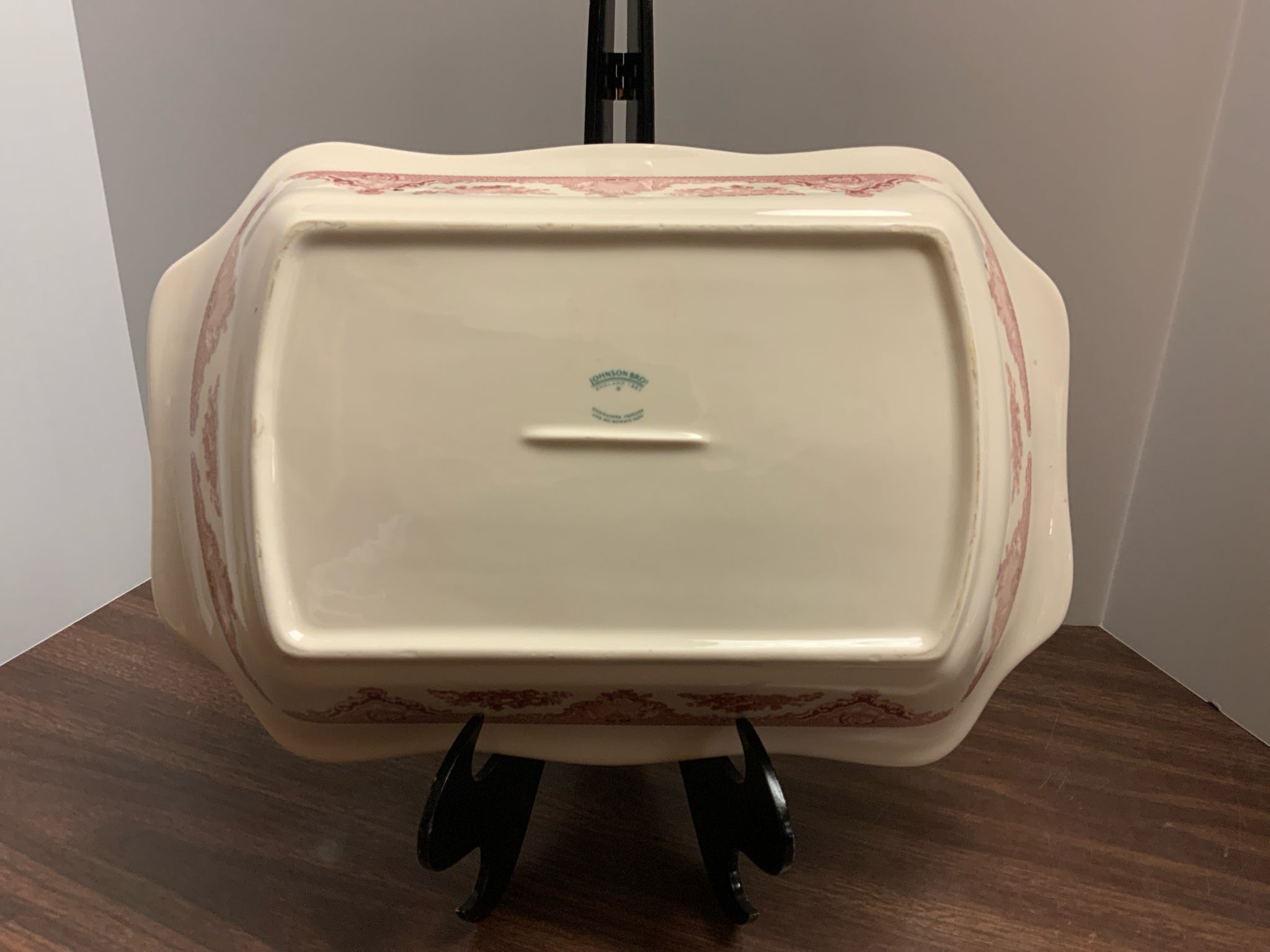 Johnson Bros. Casserole