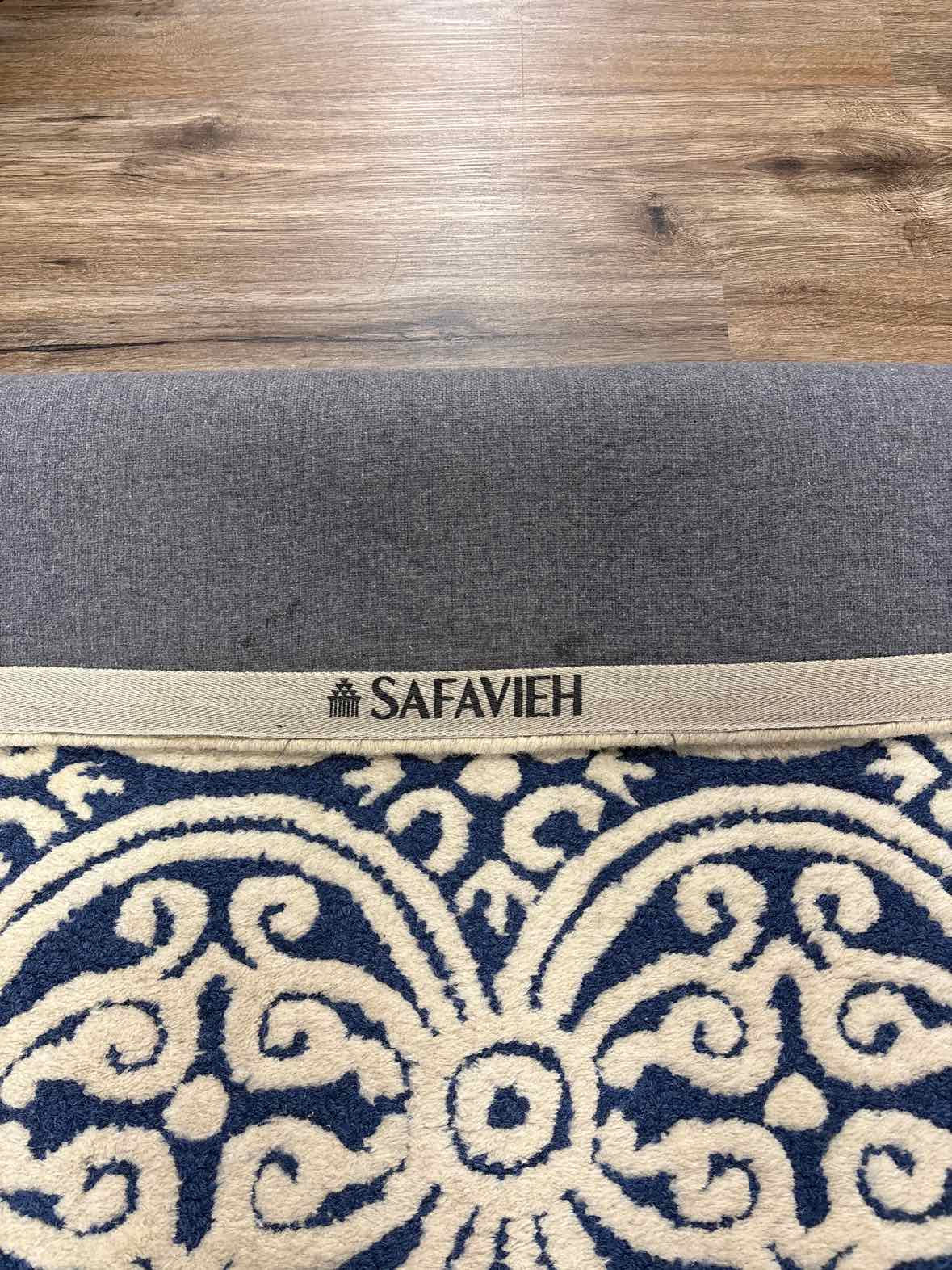 Safavieh Area Rug