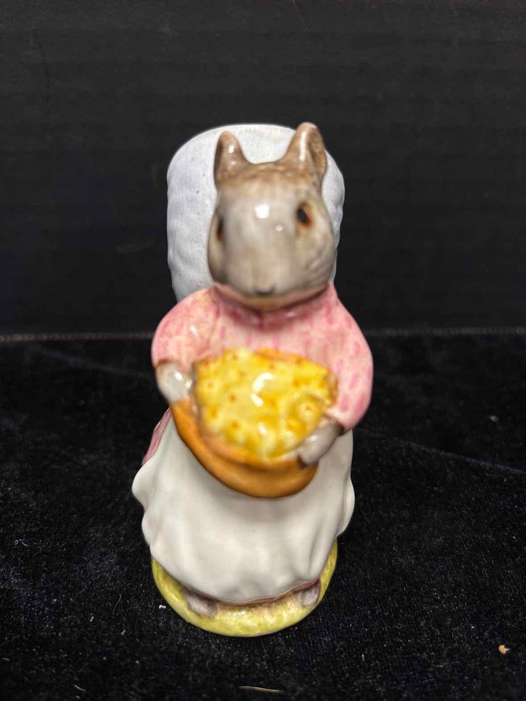F. Warne & Co Figurine
