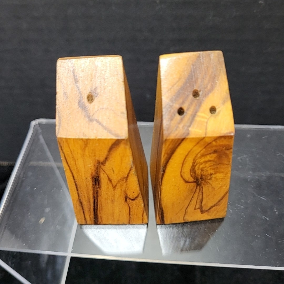 Salt & Pepper