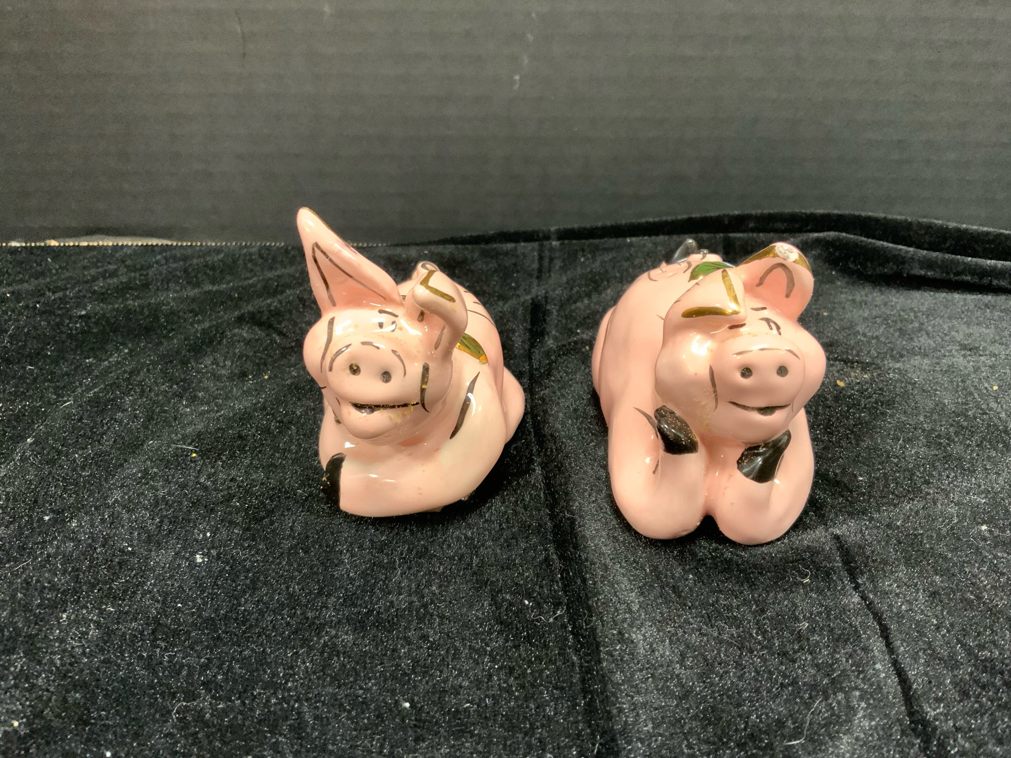Salt & Pepper Holder