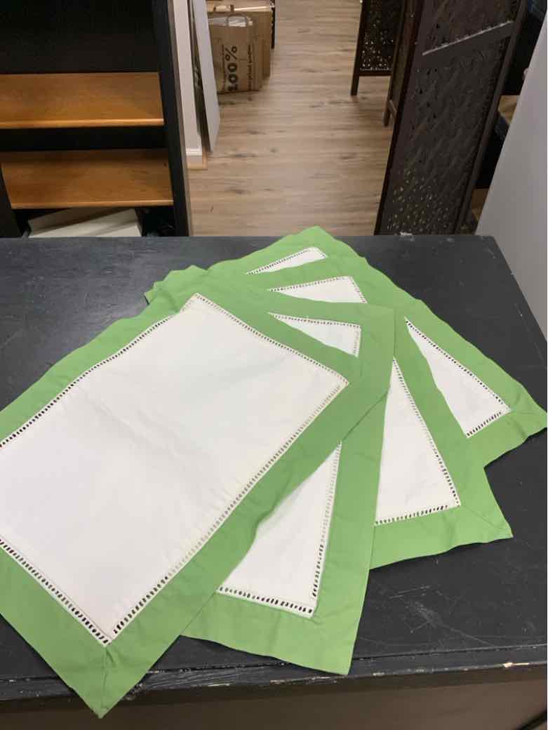 Pier 1 Placemat