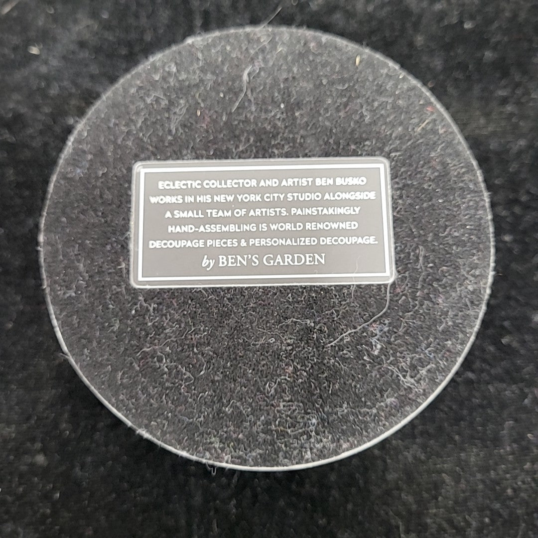 Paperweight