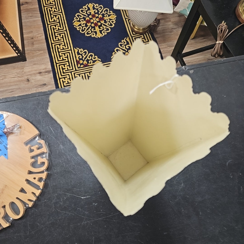 Colonial Accents Planter
