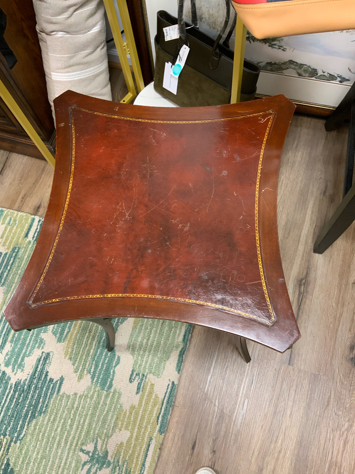 Accent Table