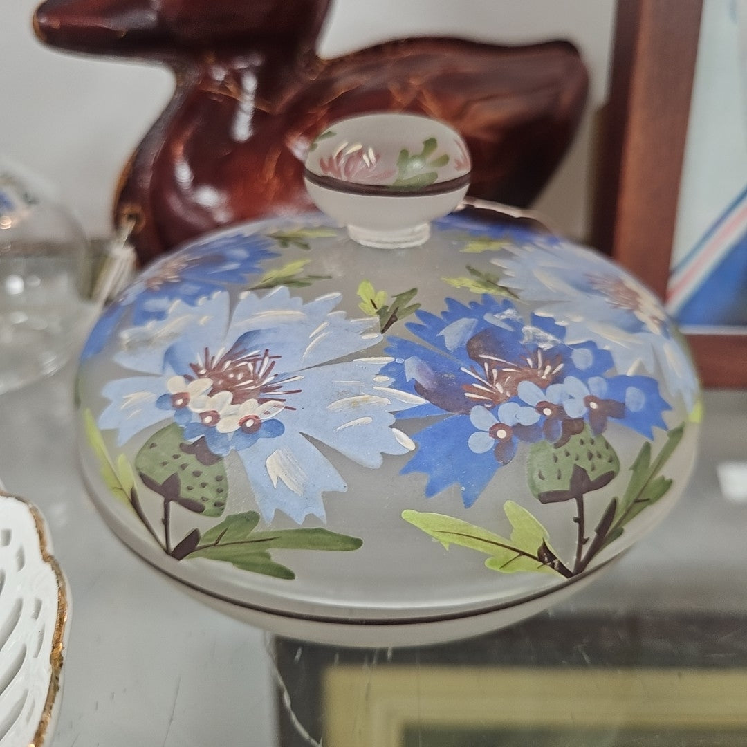 Dresser Jar