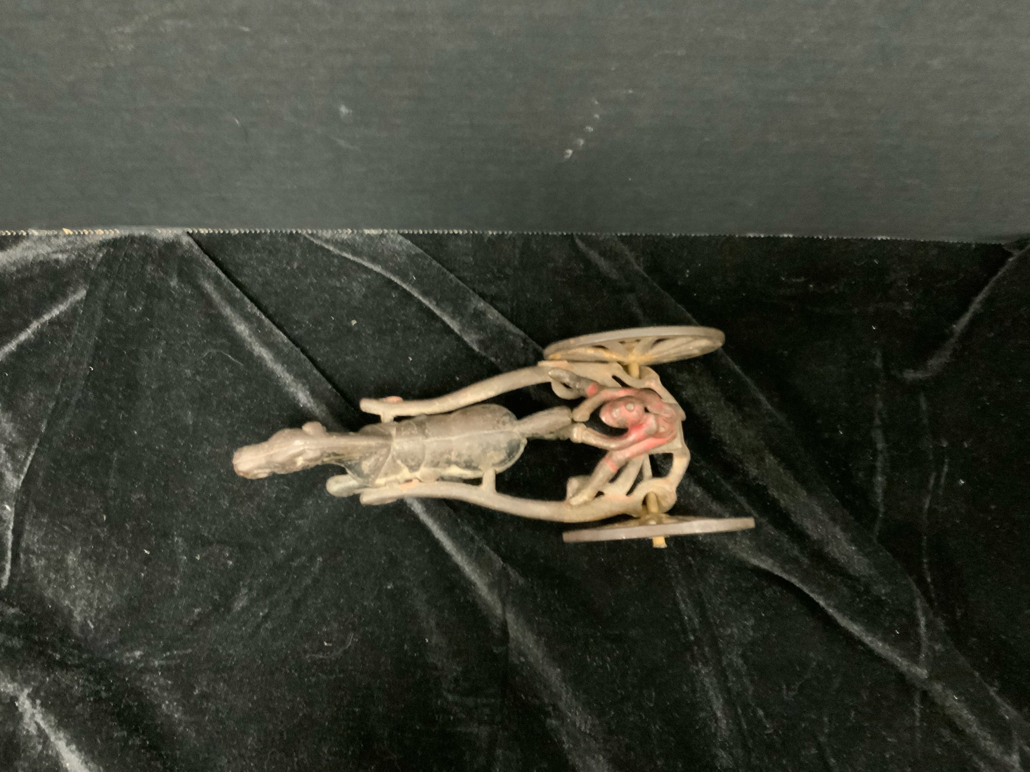 Figurine