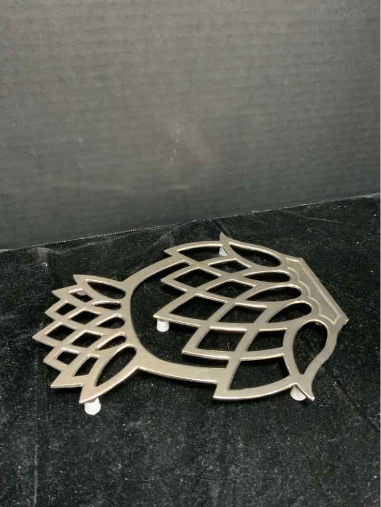 Trivet