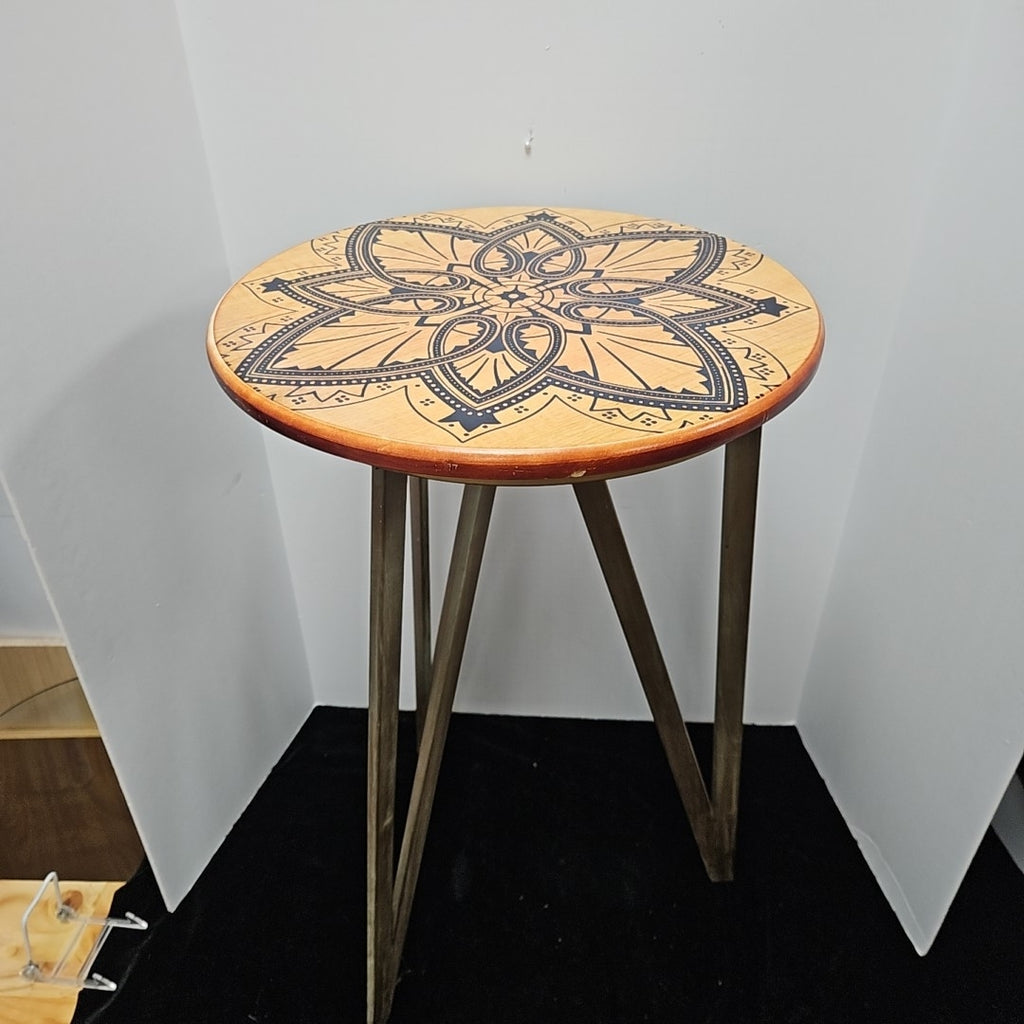 Accent Table