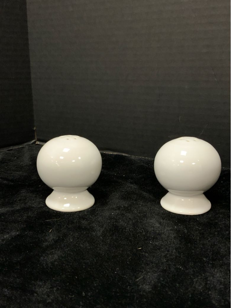 Homer Laughlin Salt & Pepper