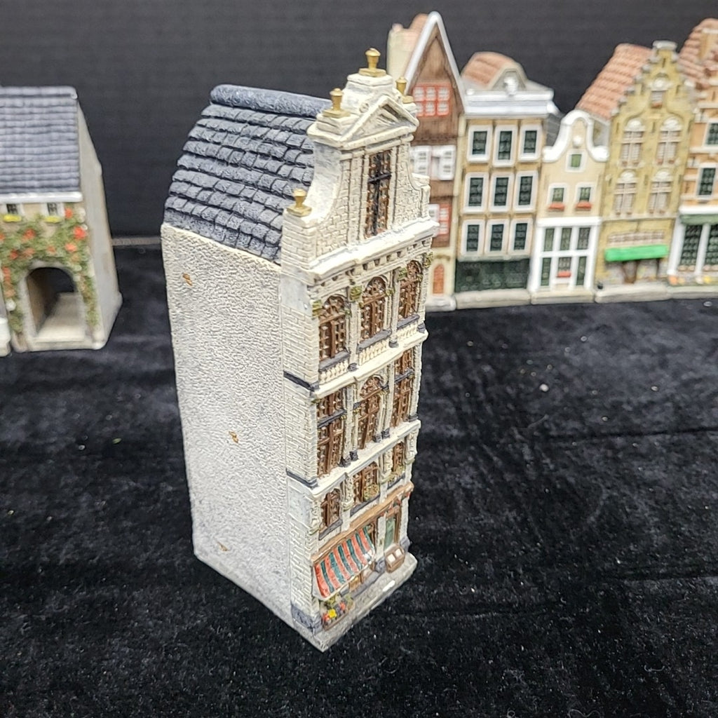 Wonderworld Figurine