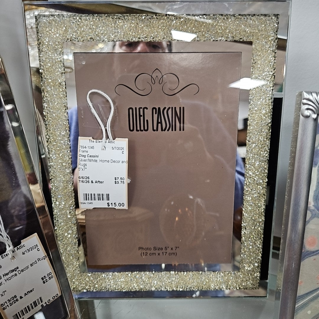 Oleg Cassini Frame