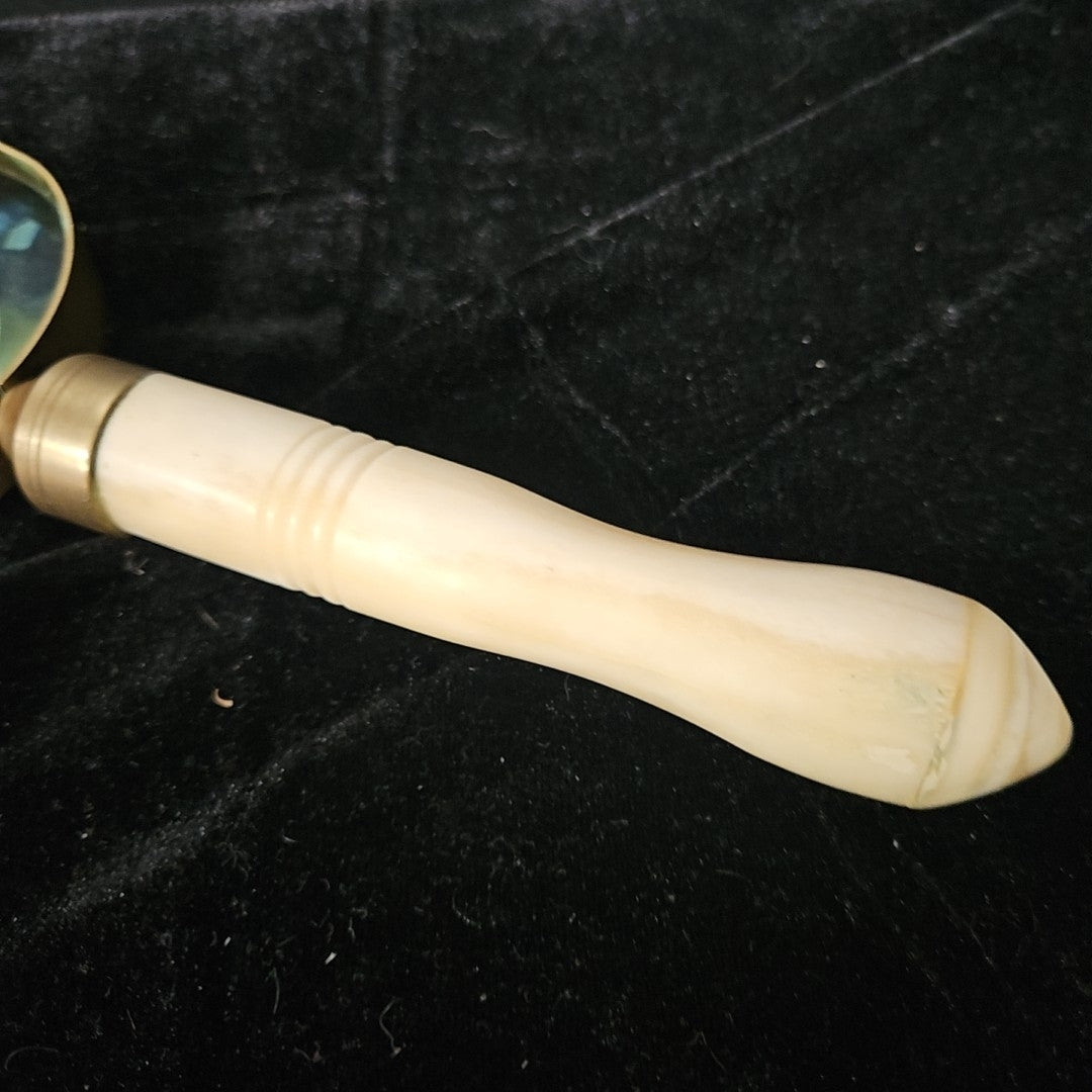 Magnifying Glass