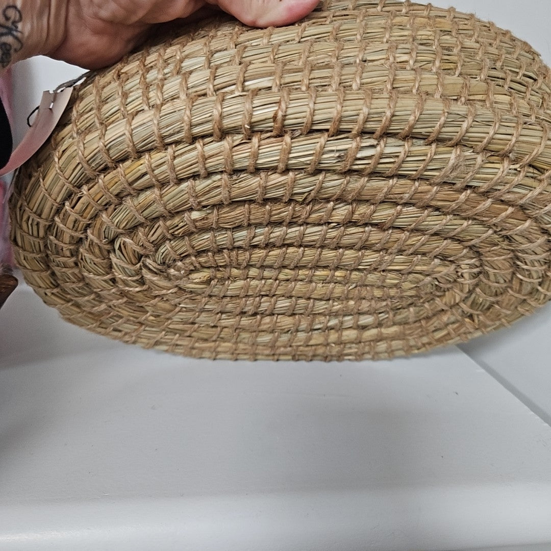 10,000 Villages Bread Basket