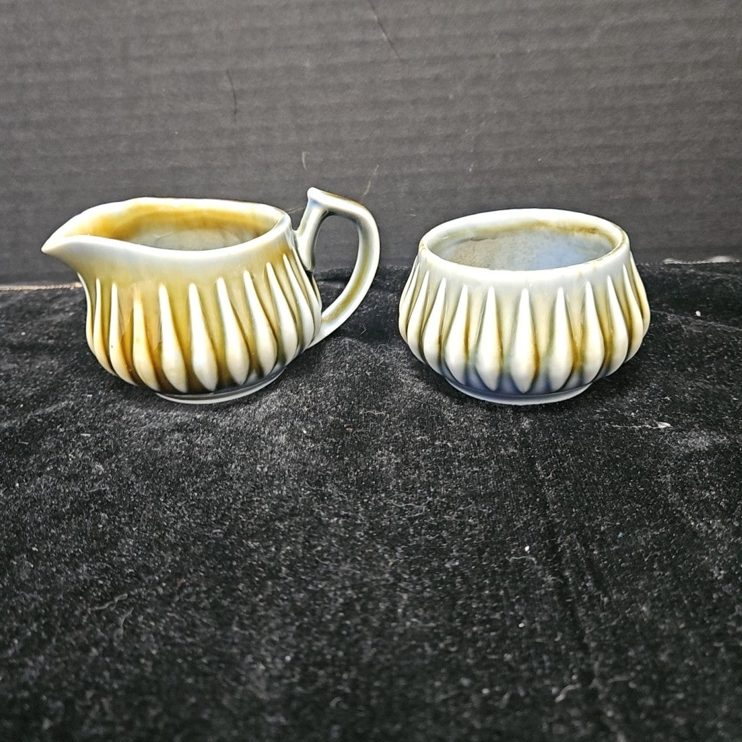Wade Cream & Sugar