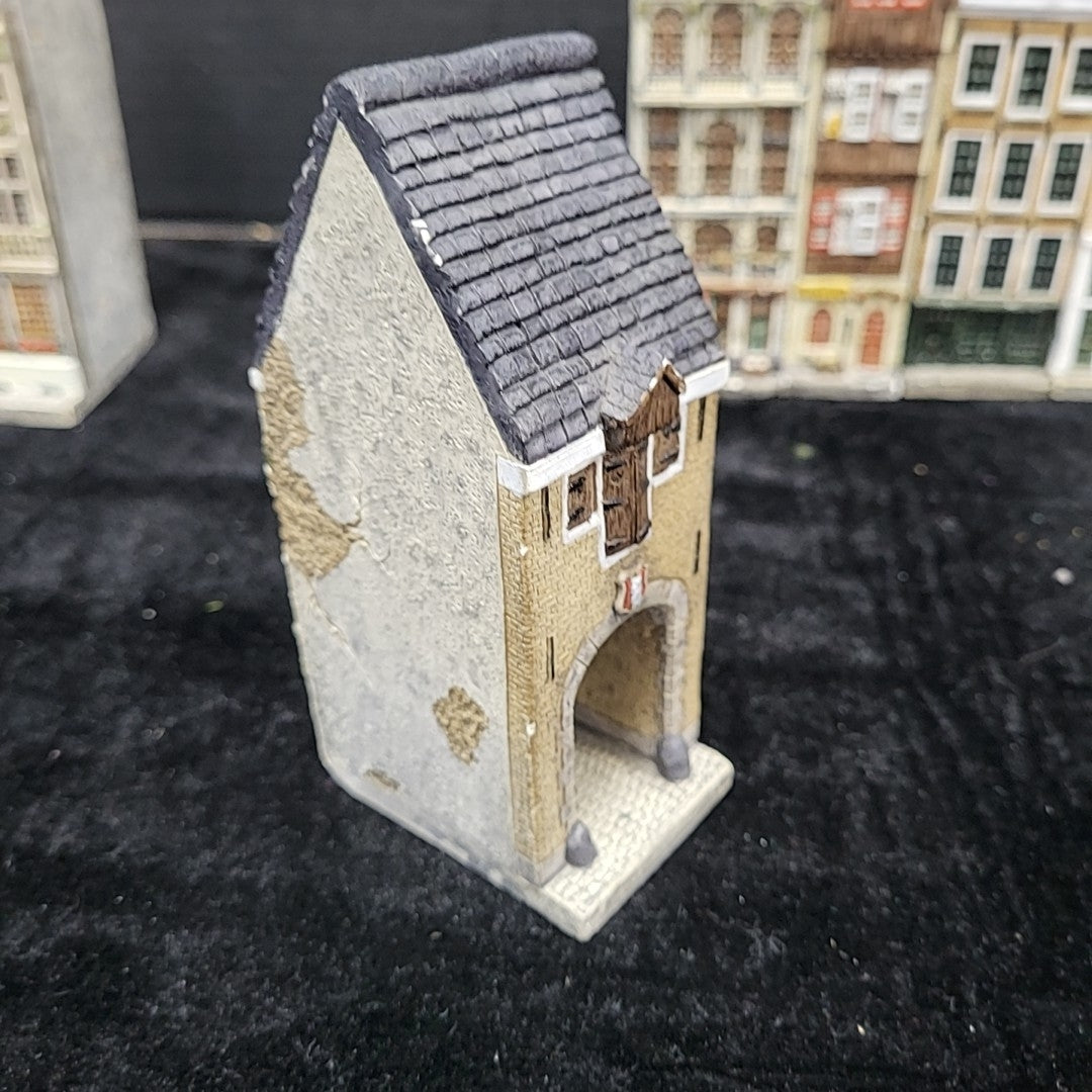 Wonderworld Figurine