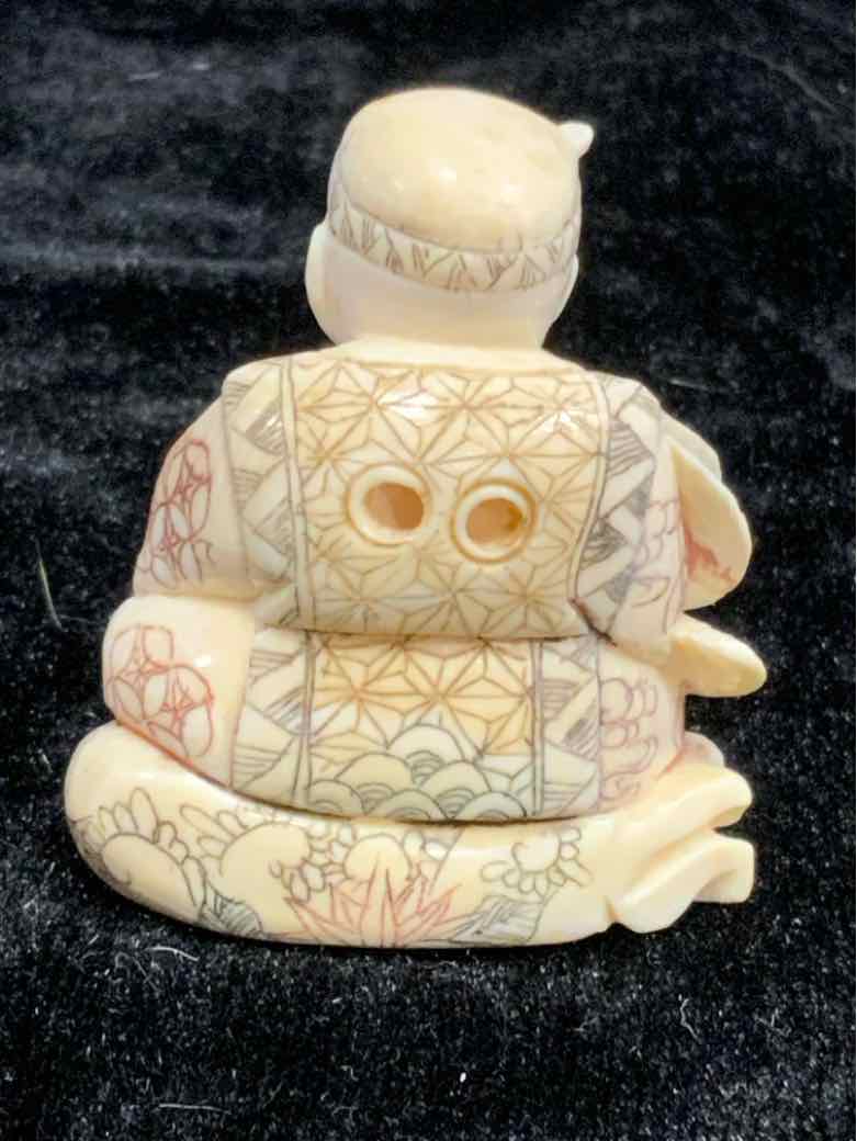 Figurine