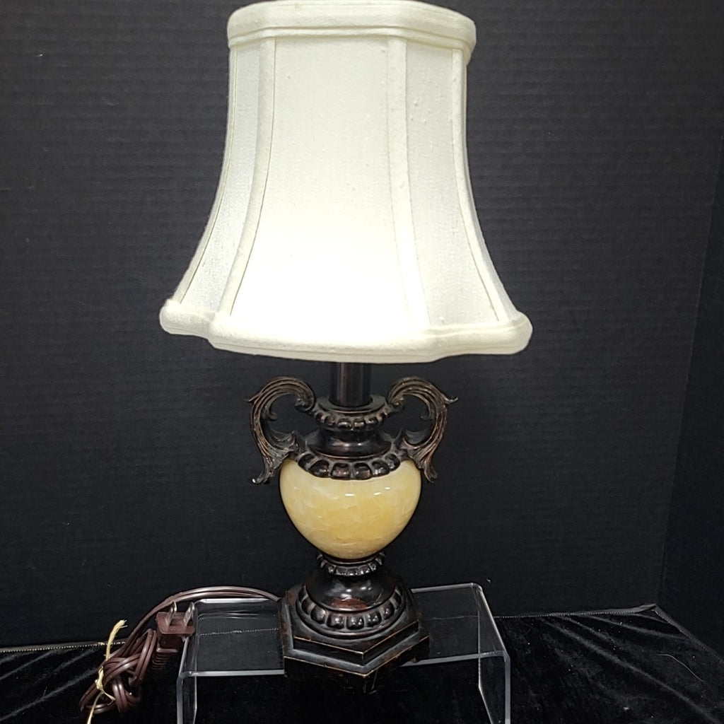 Unbranded Lamp with Shade