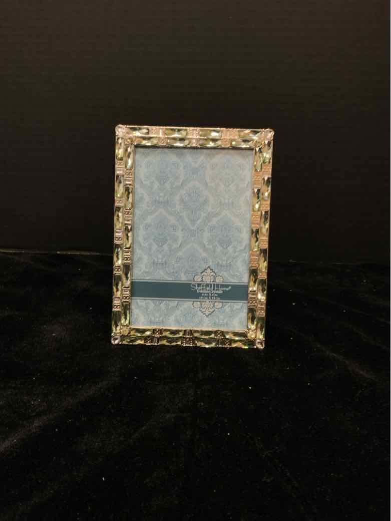 Sheffield Home Frame