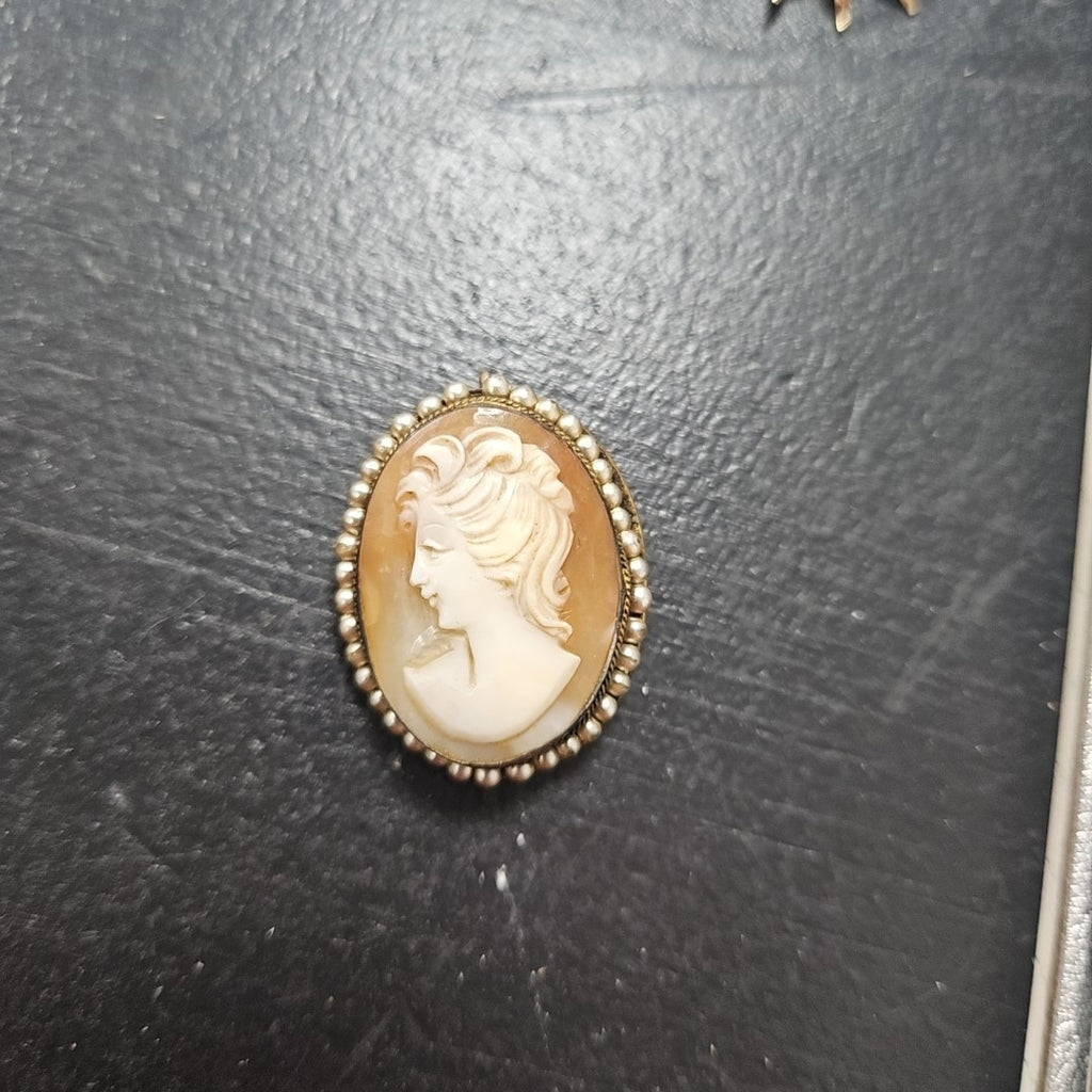 Cameo