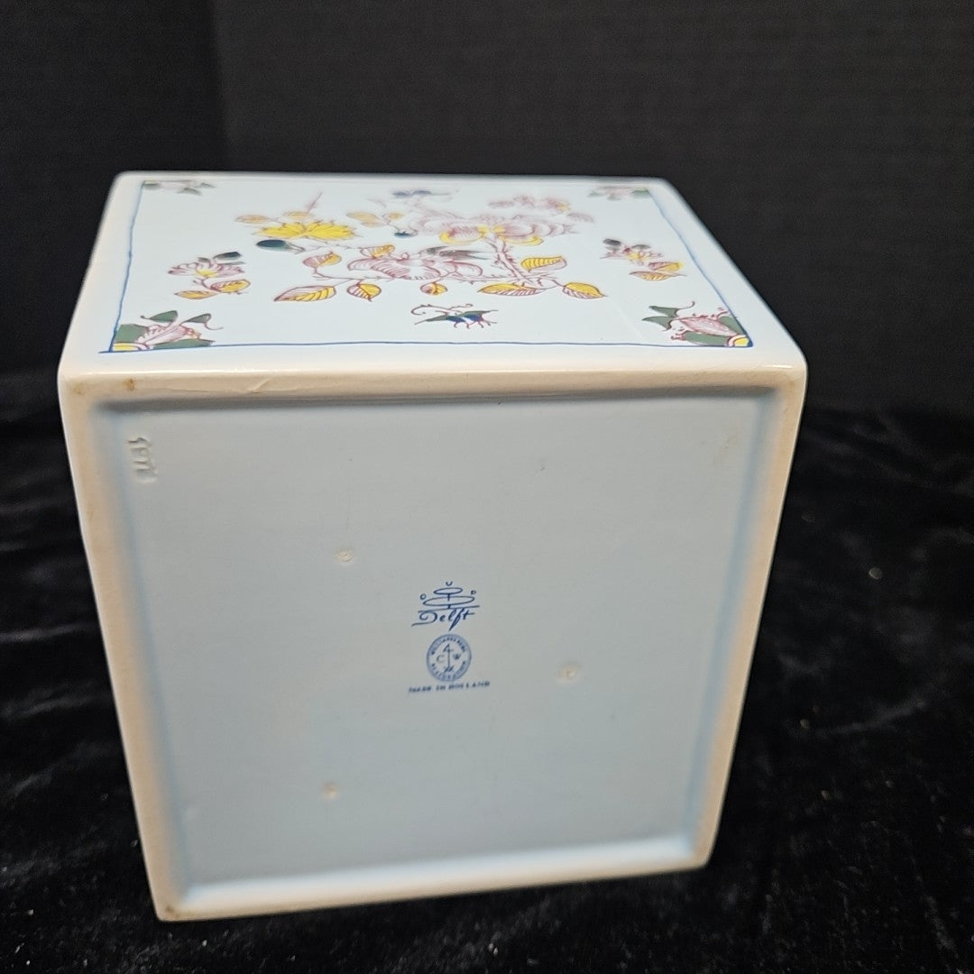 Delft Flower Frog