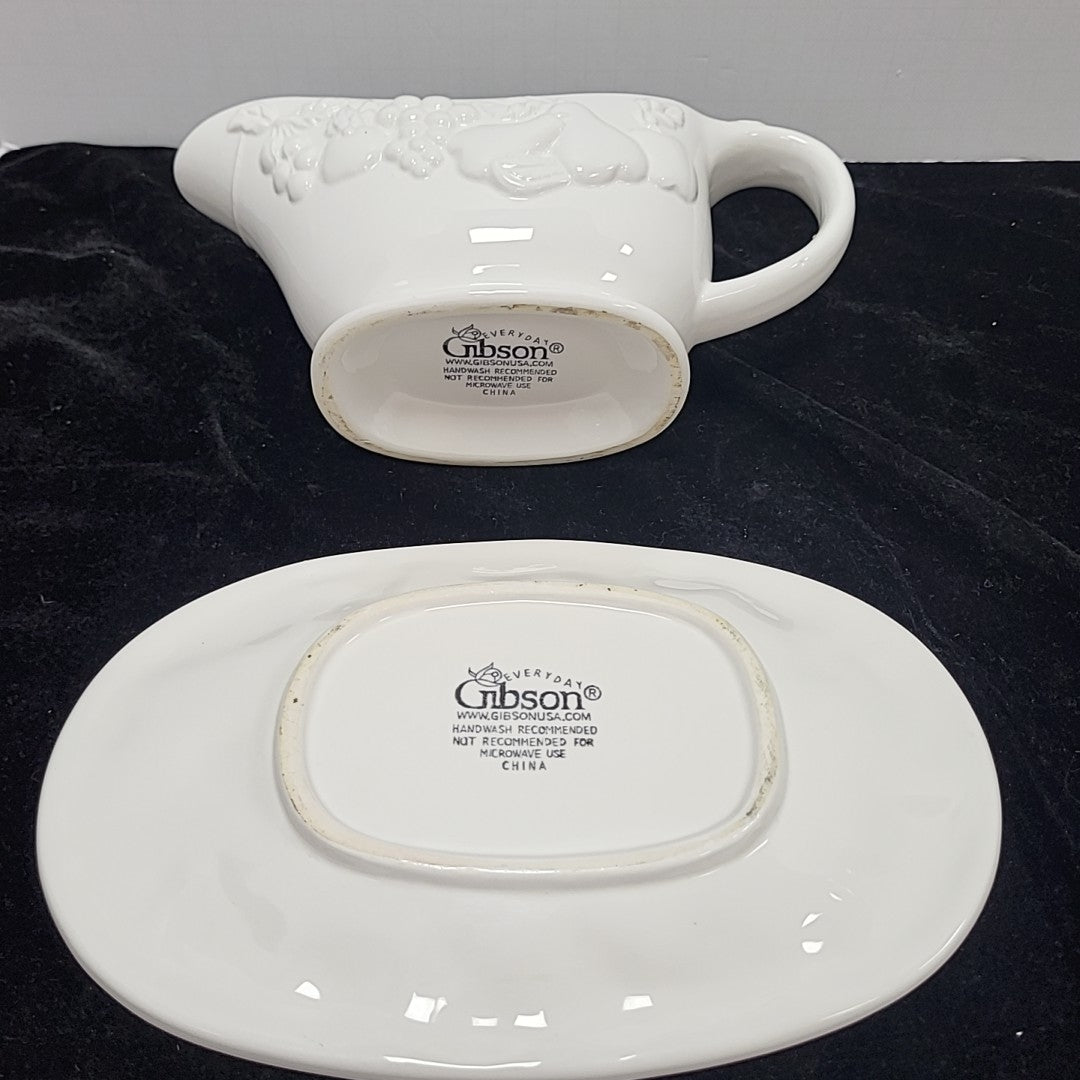 Gibson Gravy Boat