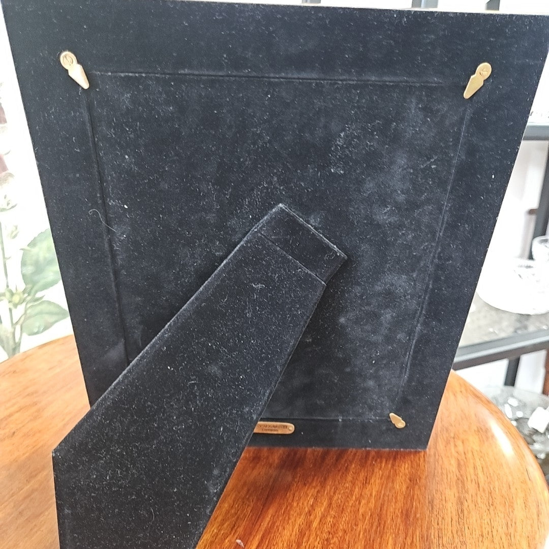 R&Y Augousti Frame