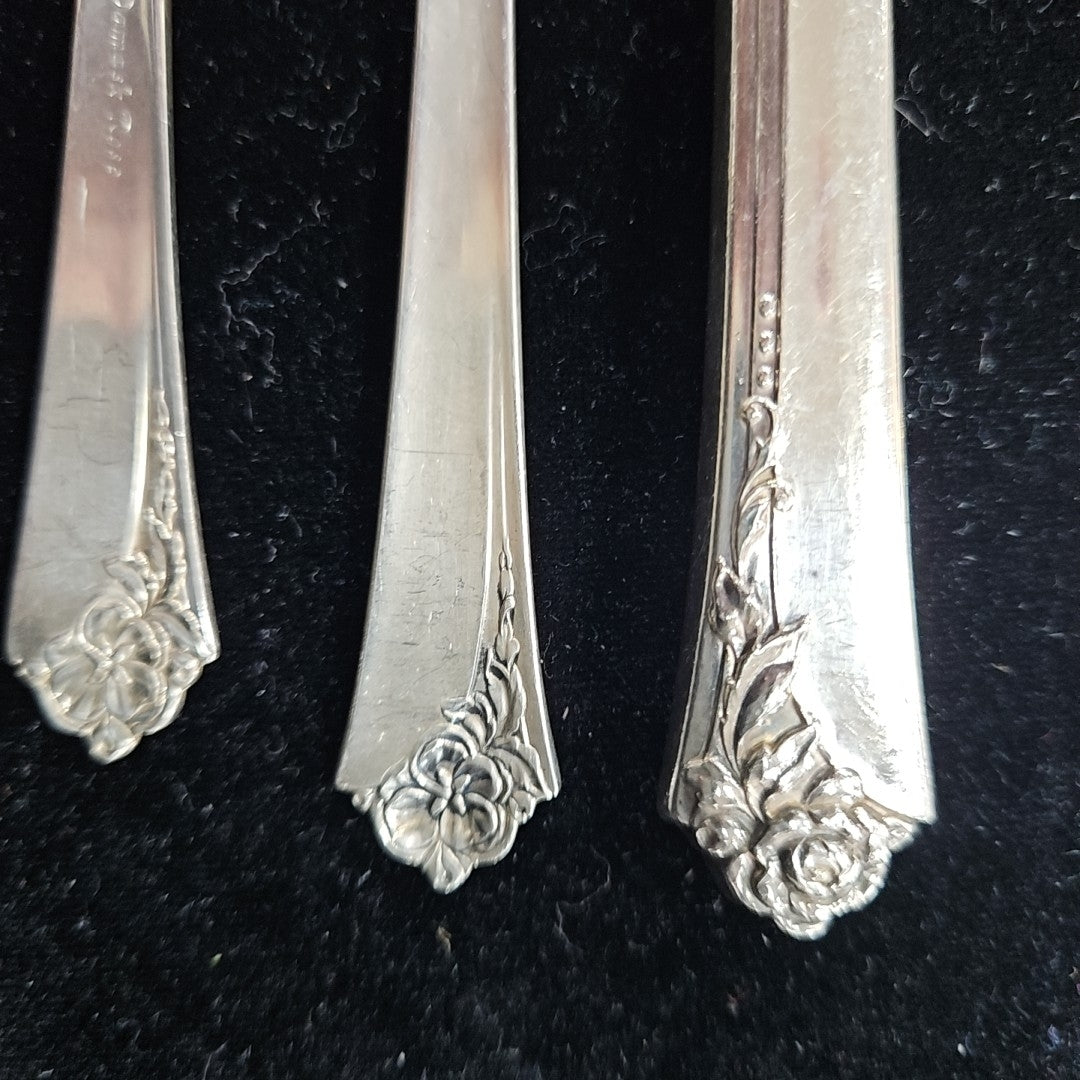 Oneida 5-Piece Place Setting