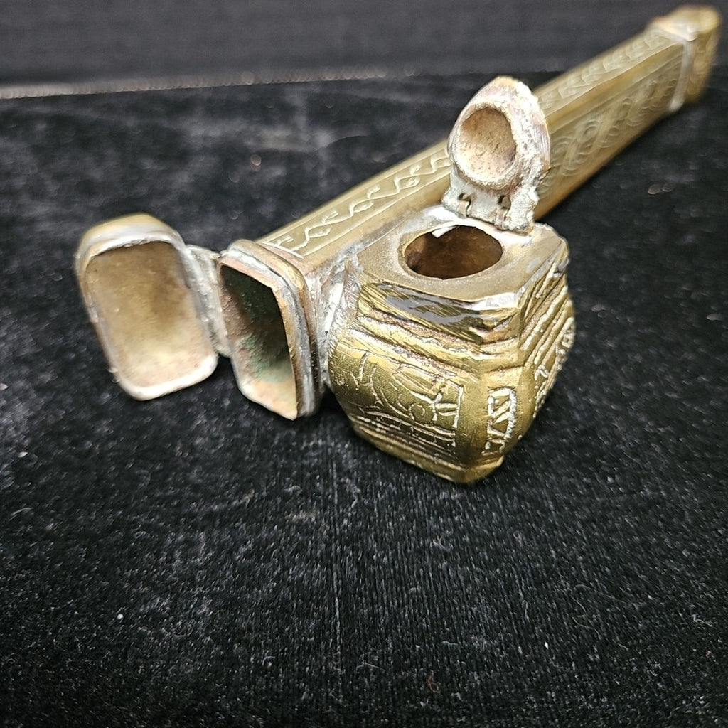 Quill Holder