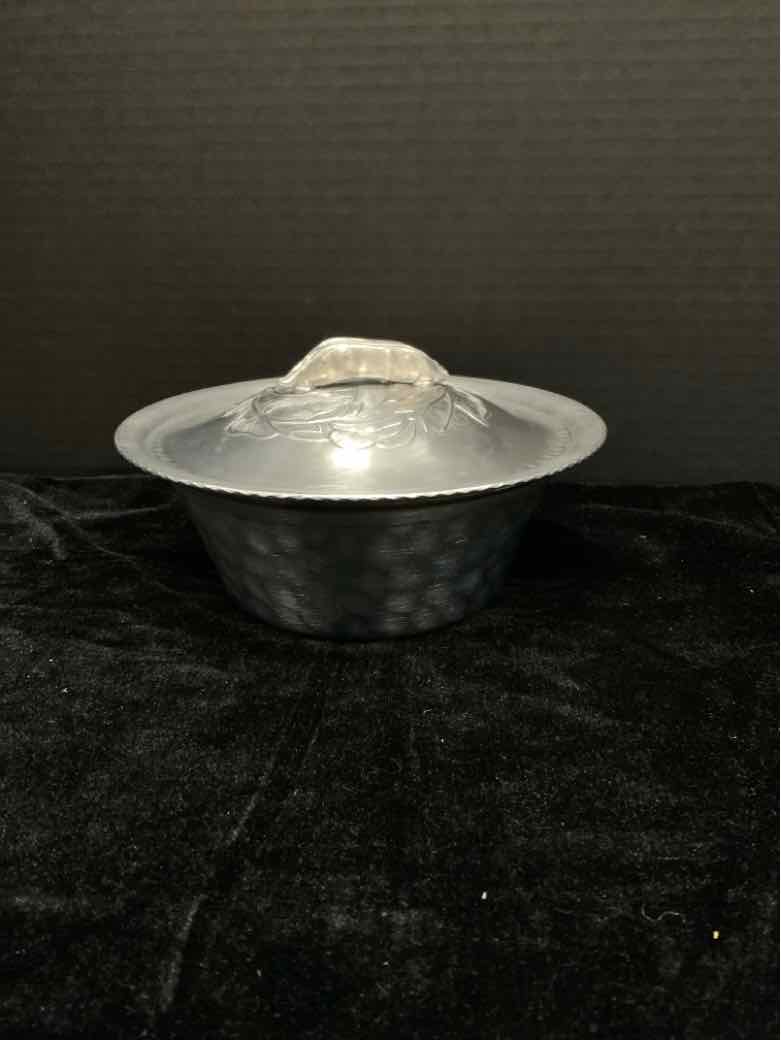 Everlast Metal Serving Dish