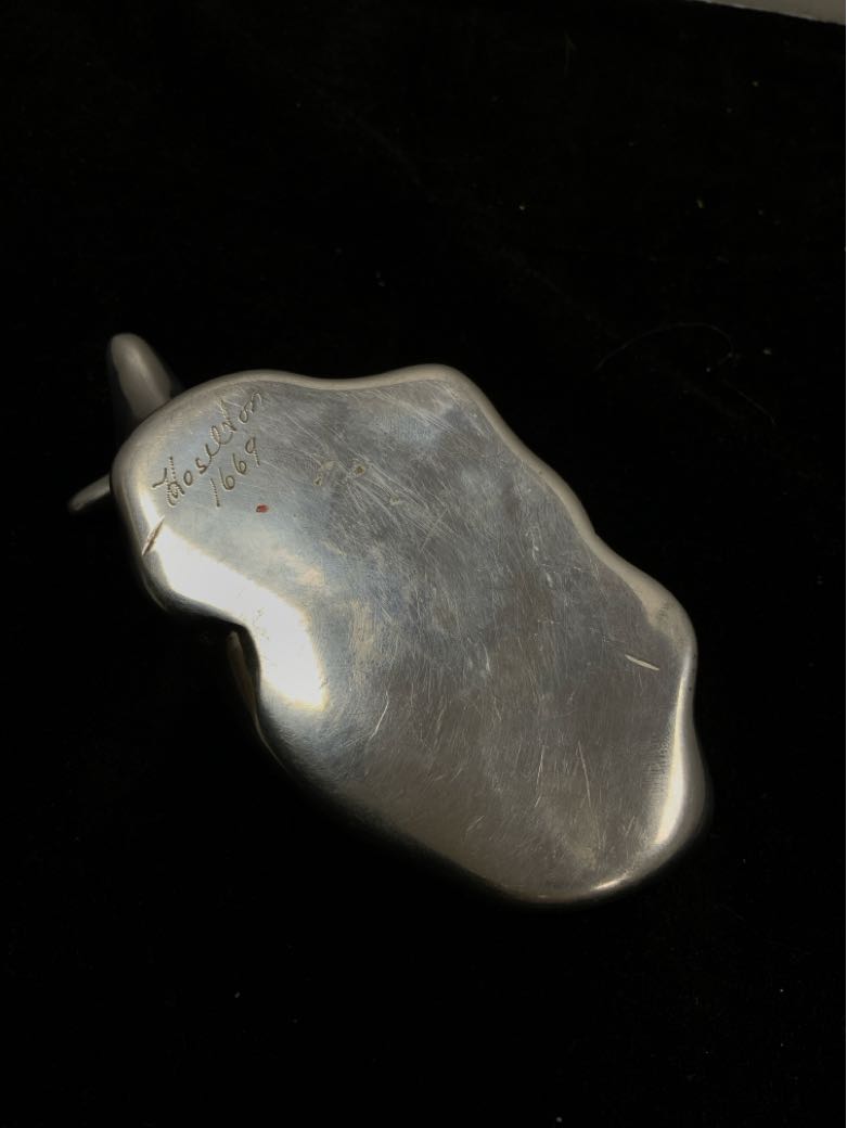Hoselton Sculpture Paperweight