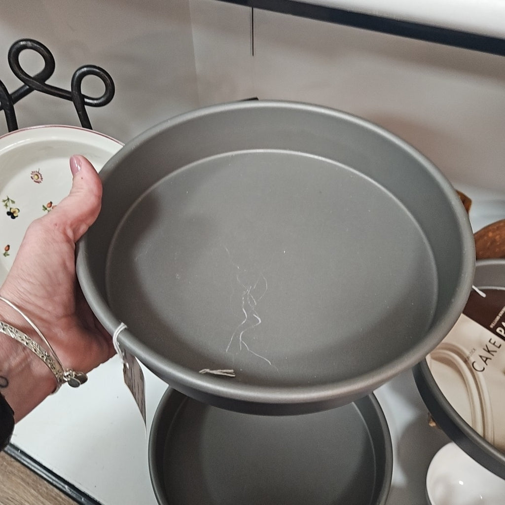 Williams Sonoma Cake Pan