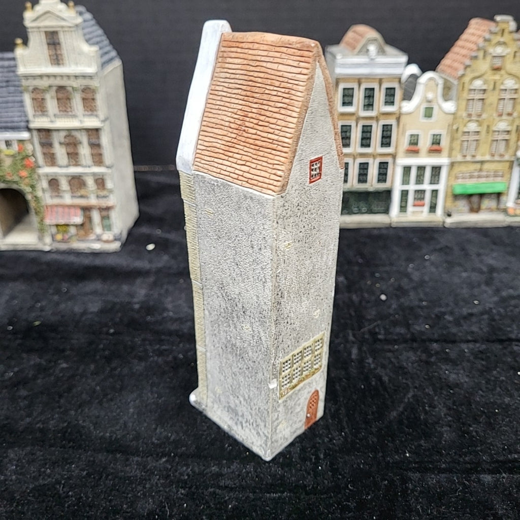 Wonderworld Figurine