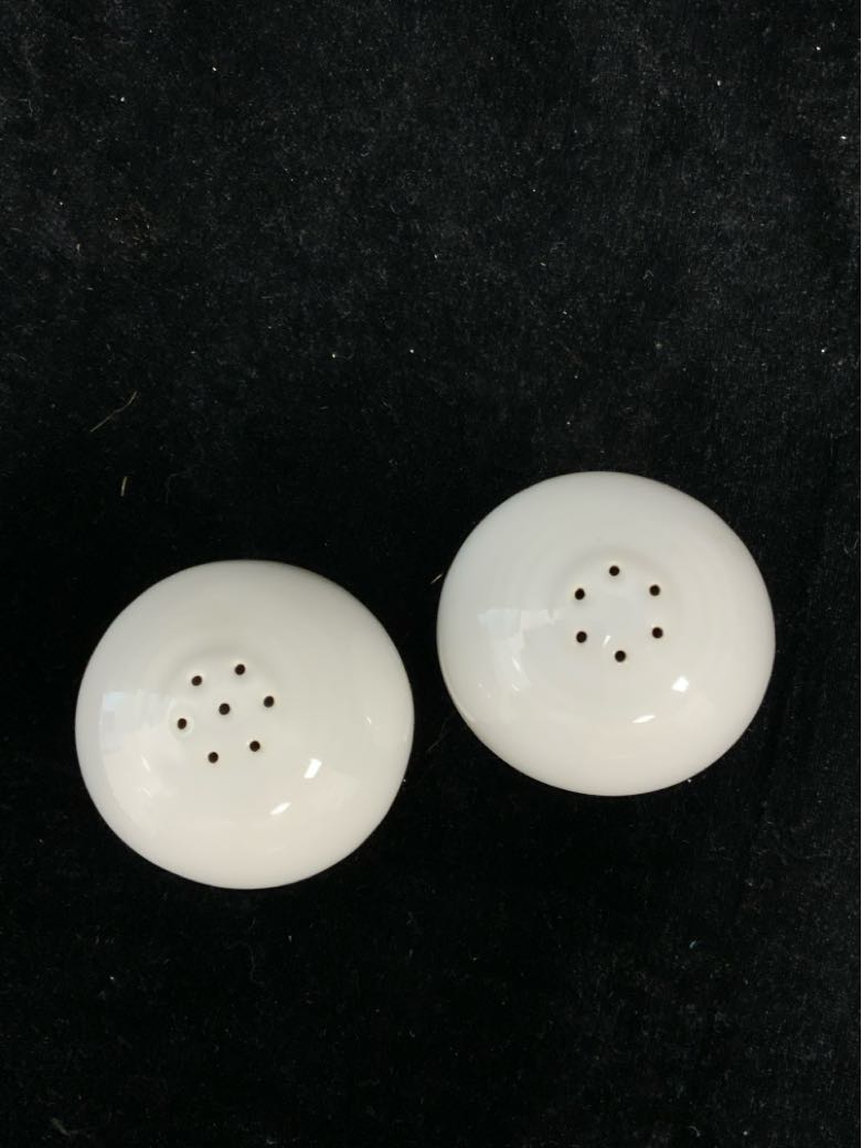 Homer Laughlin Salt & Pepper