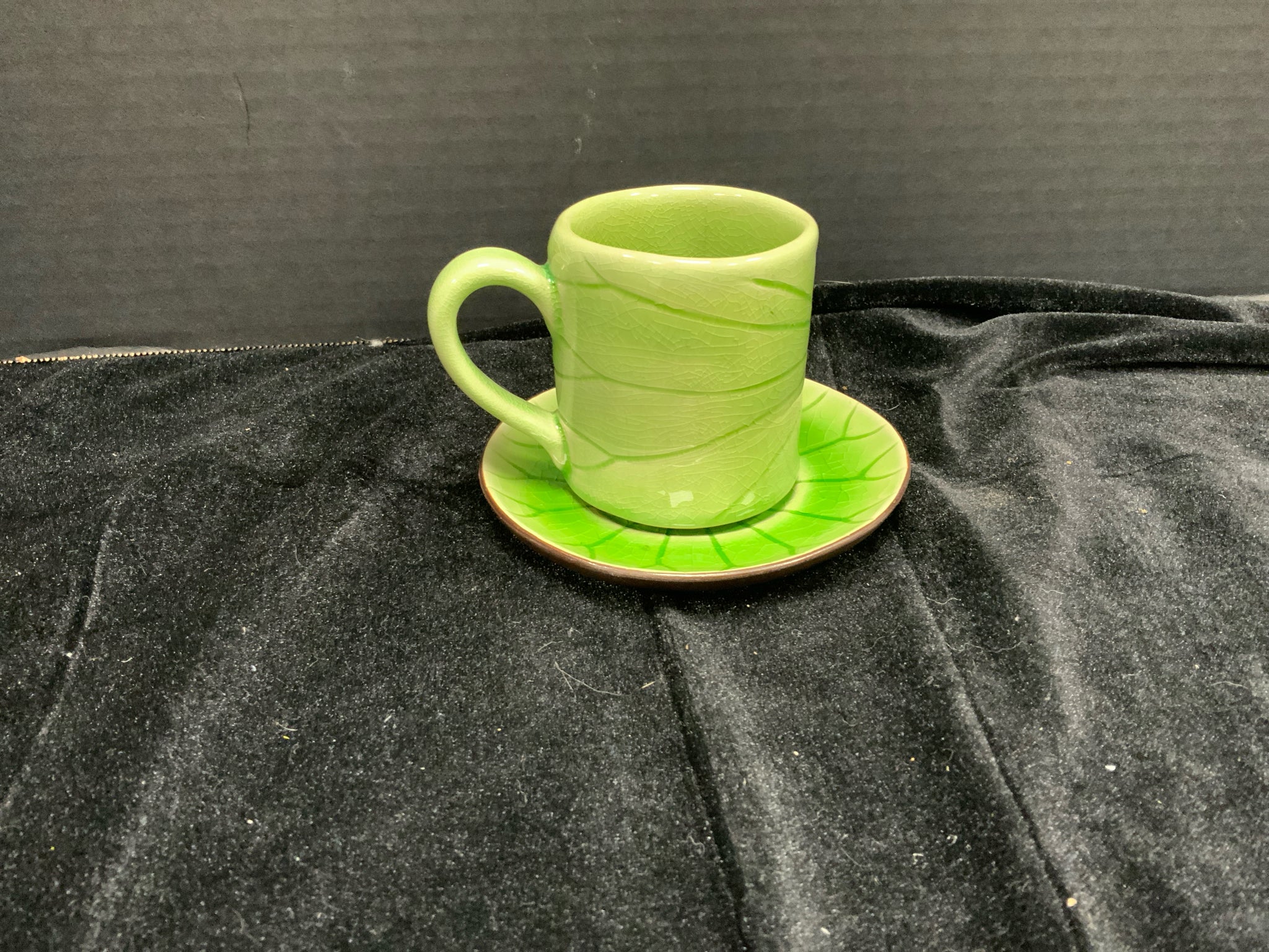 Cups & Saucers