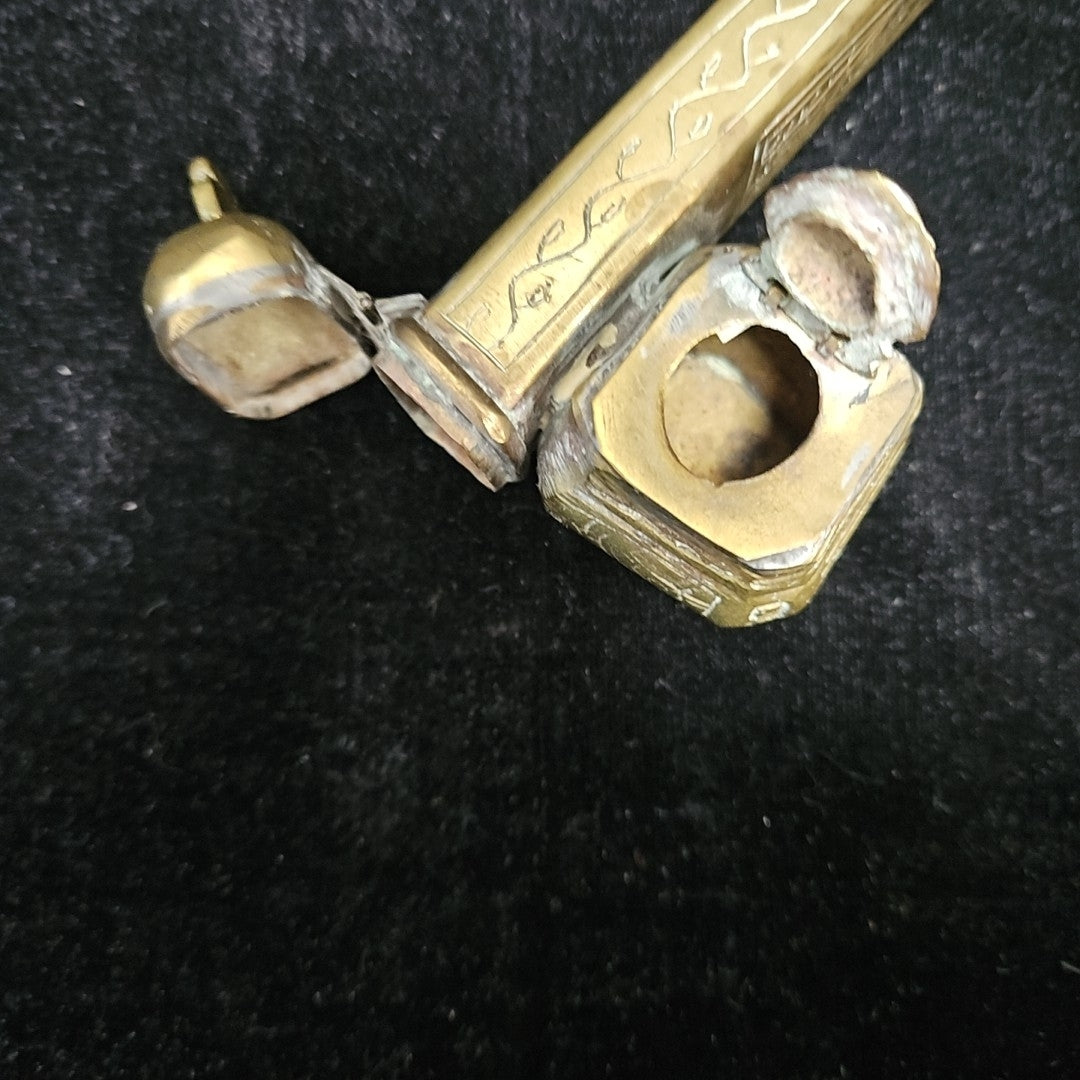 Quill Holder