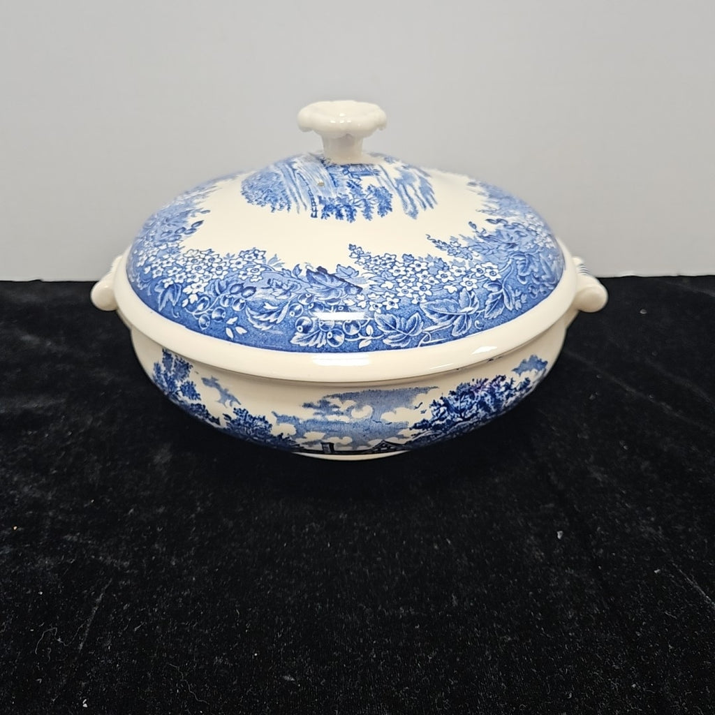 Wedgwood Covered Vegetable Bowl
