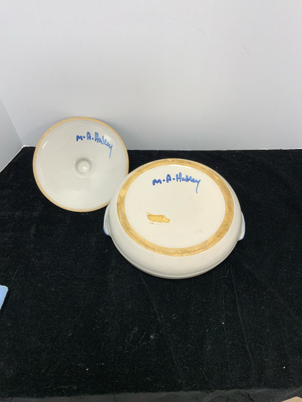 Hadley Lidded Casserole
