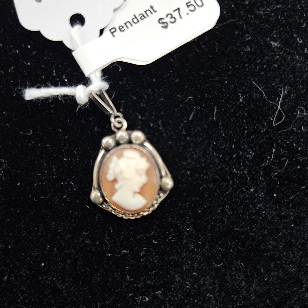 Pendant