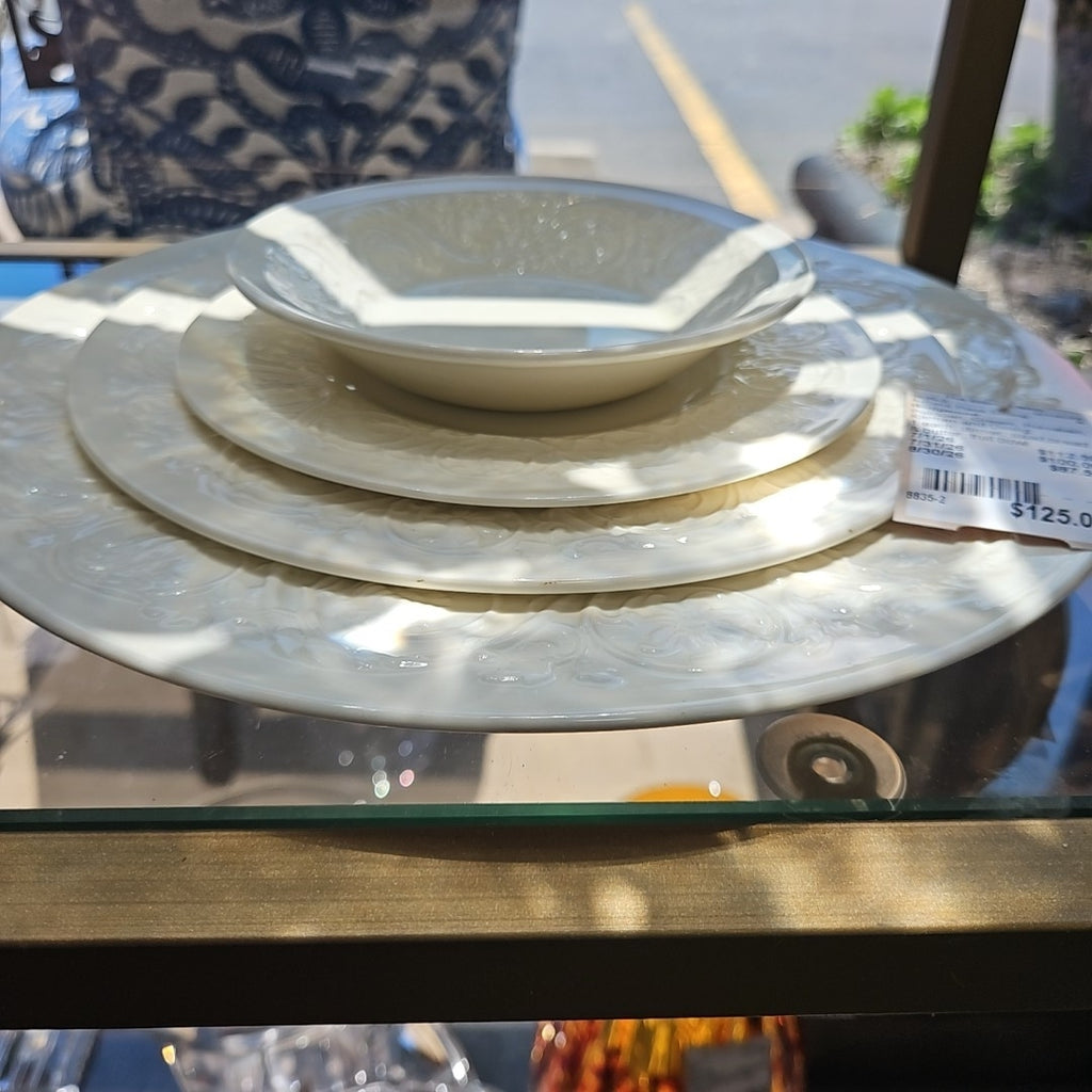 Wedgwood 4-Piece Place Setting
