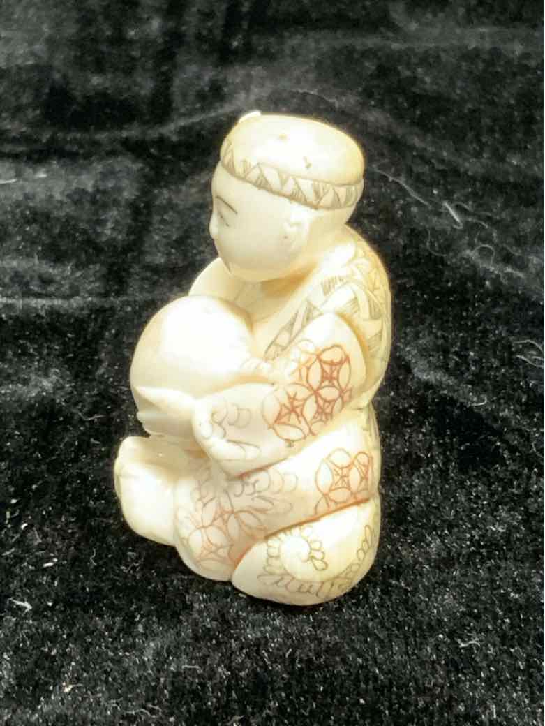 Figurine