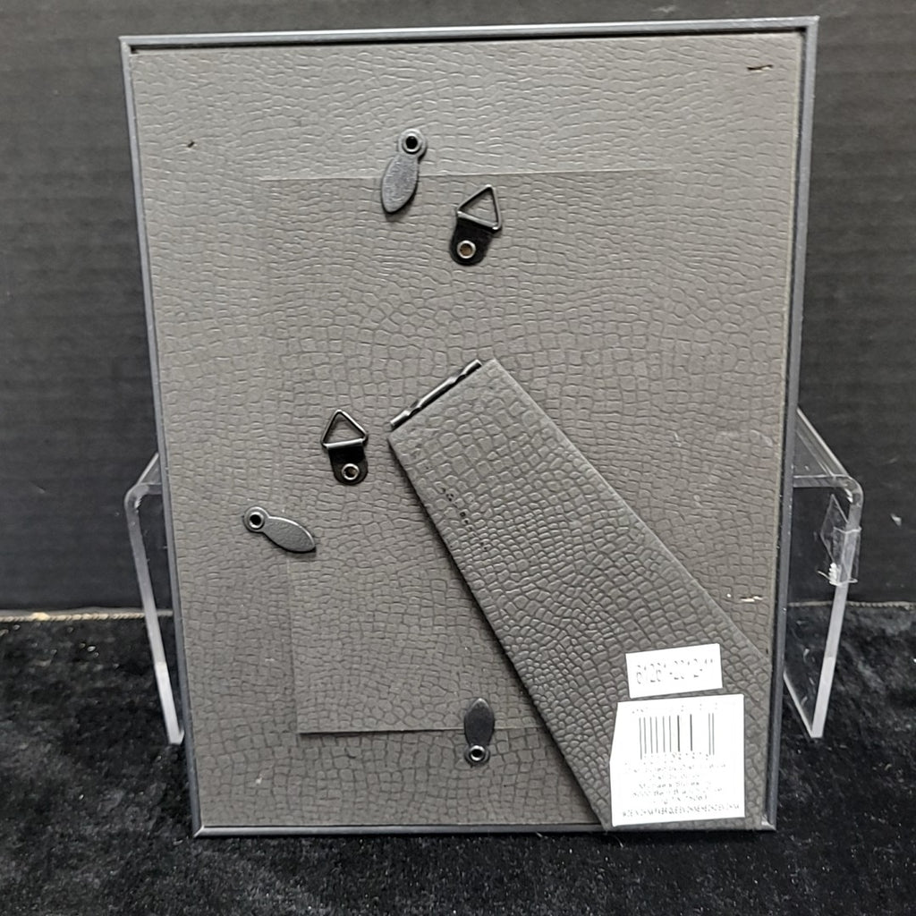 Studio Decor Frame