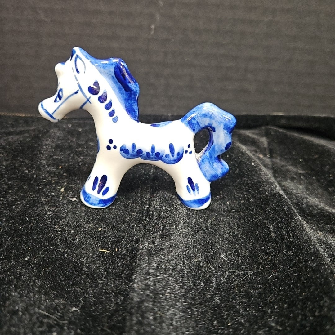 Gzhel Figurine